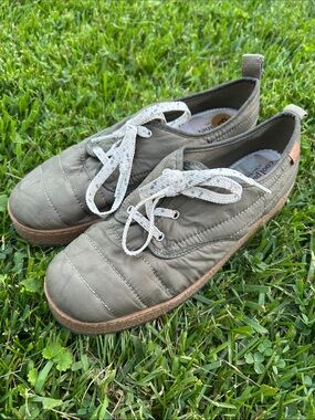 Quilted Olive Lace-Up recycled material Women's Sneakers
